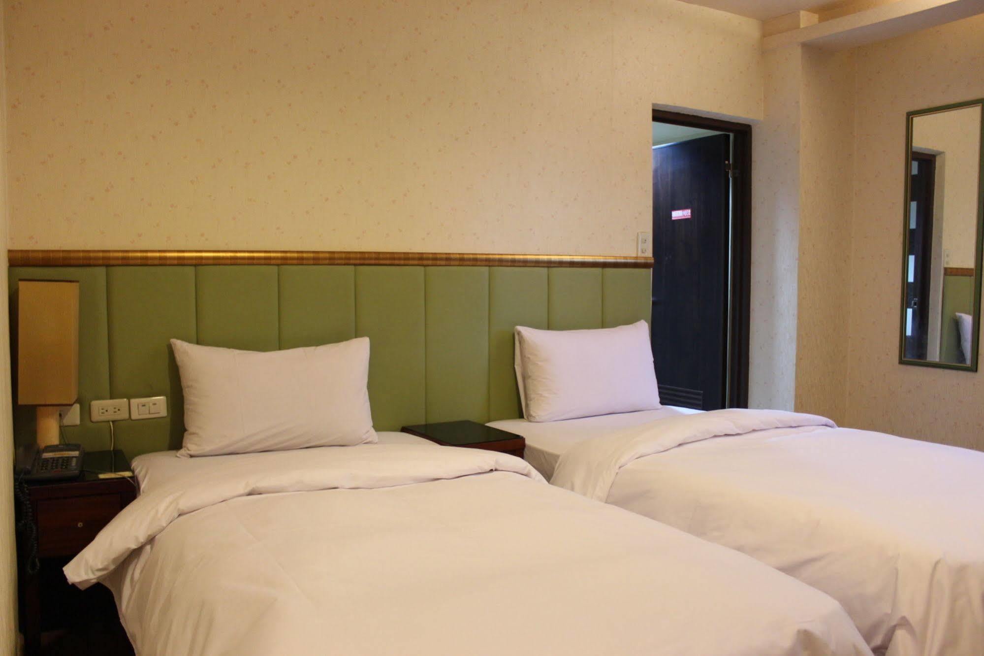 Sunwise Hotel Kaohsiung Exterior photo
